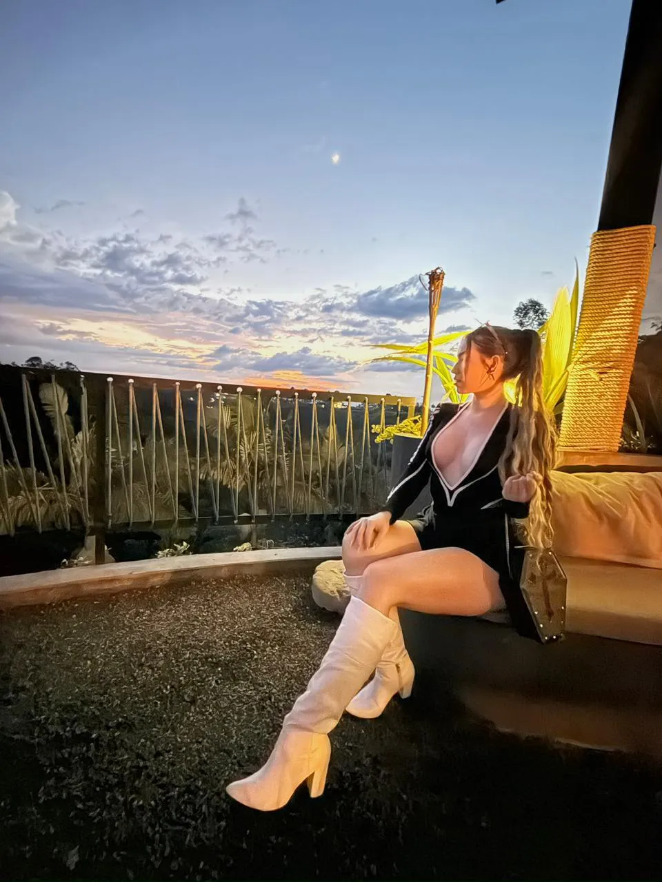 Live sex webcam photo for RachelHawkiins #8099840