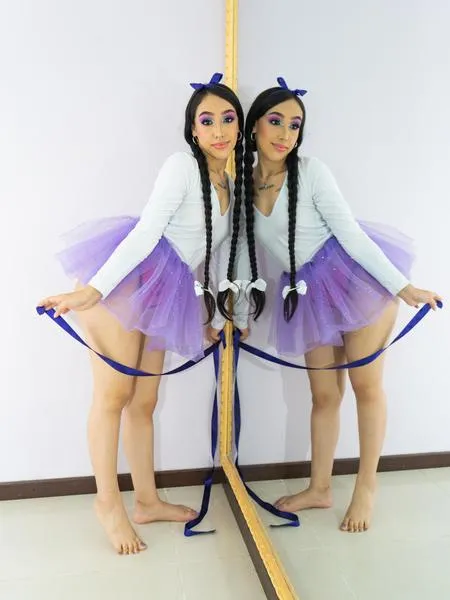 Live sex webcam photo for GabbyBrunete #2851317