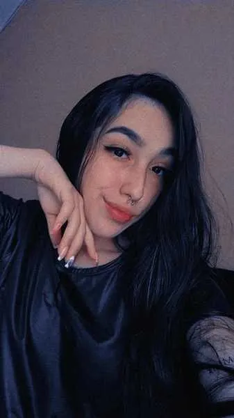 Live sex webcam photo for GabbyBrunete #2913150