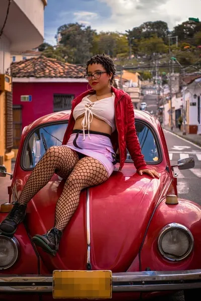 Live sex webcam photo for LaylaColin #2626930