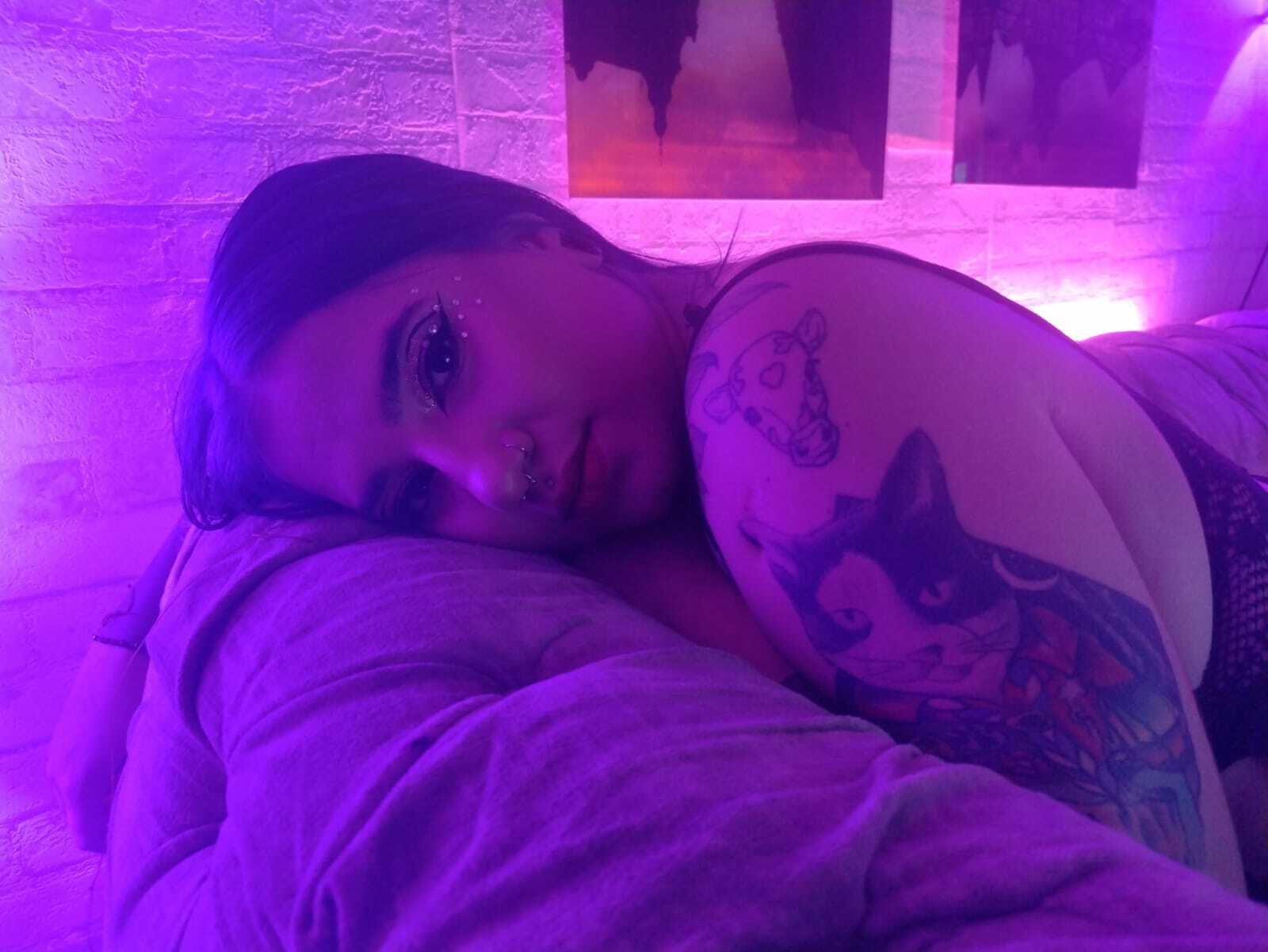 Live sex webcam photo for devablue #7351527