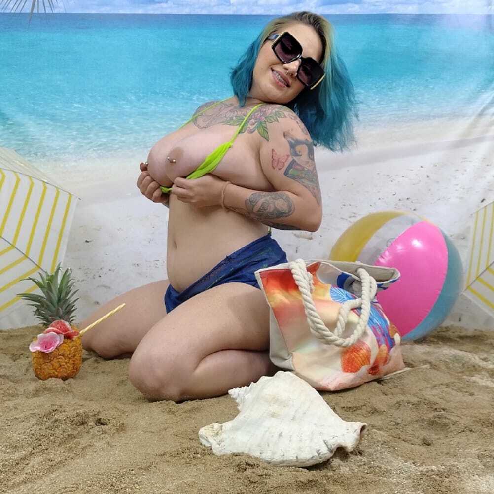 Live sex webcam photo for devablue #7351926