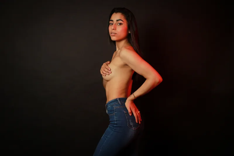 Live sex webcam photo for GinnaCruz #2564592