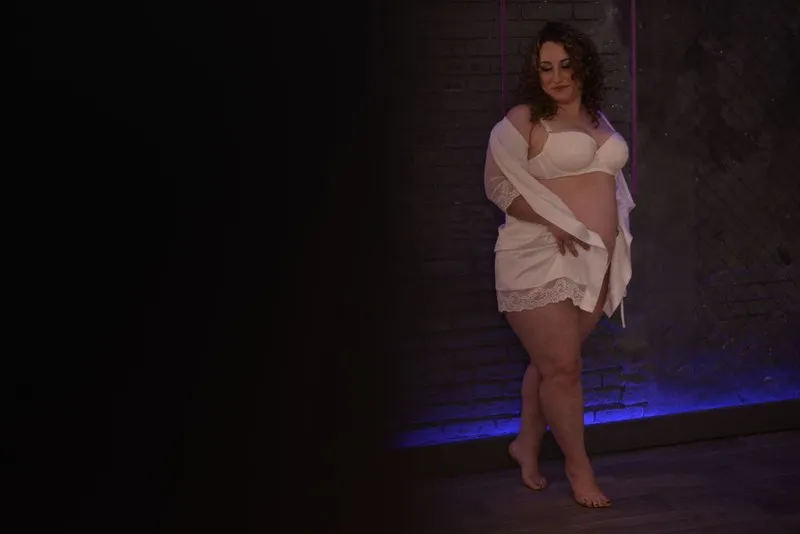 Live sex webcam photo for OliviaLust #2742469