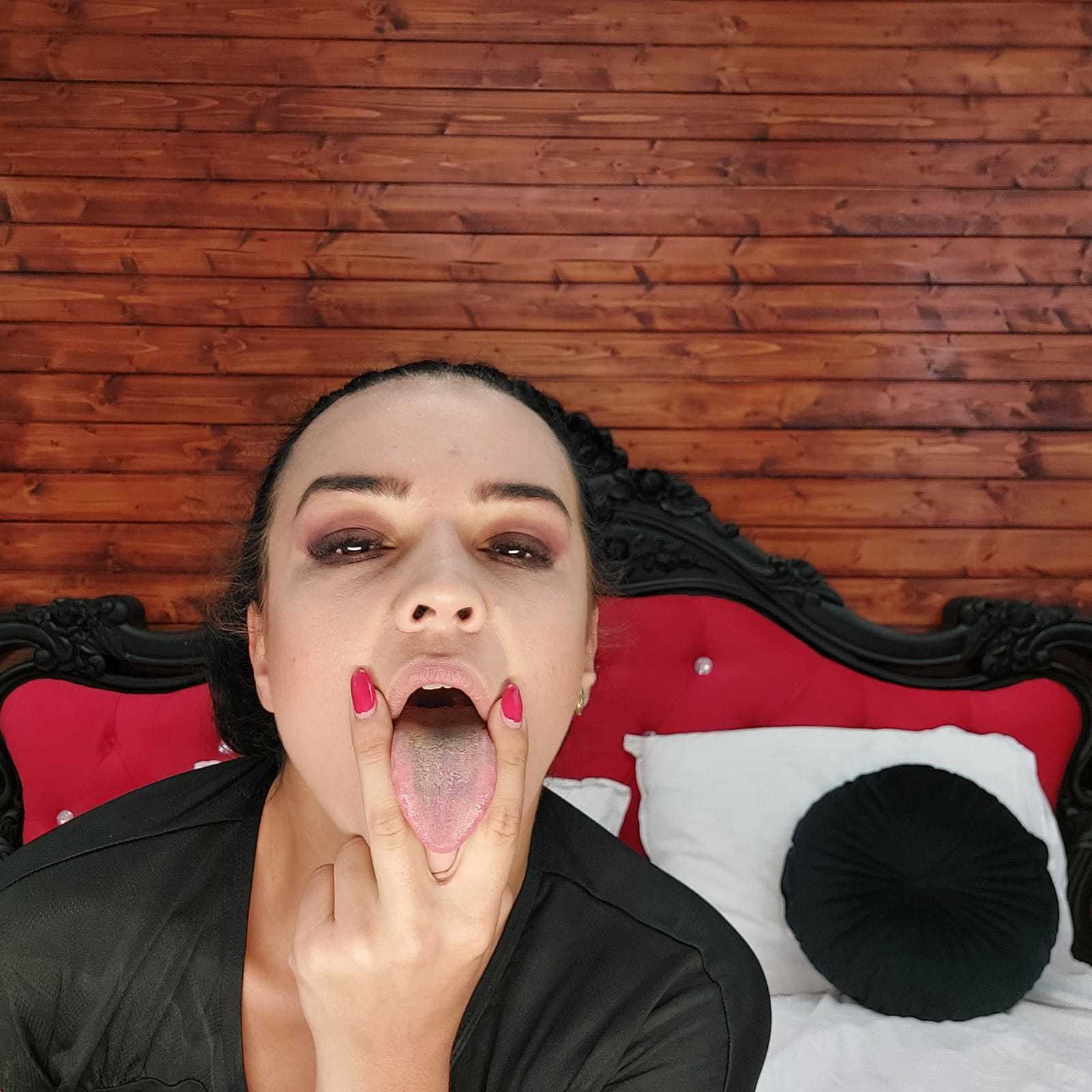 Live sex webcam photo for PearlsSquirt #7429897