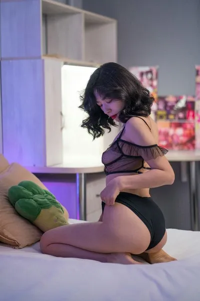 Live sex webcam photo for KikoLun #3271391