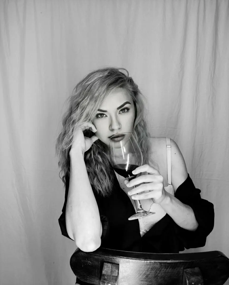 Live sex webcam photo for SabrinaWildd #7854103