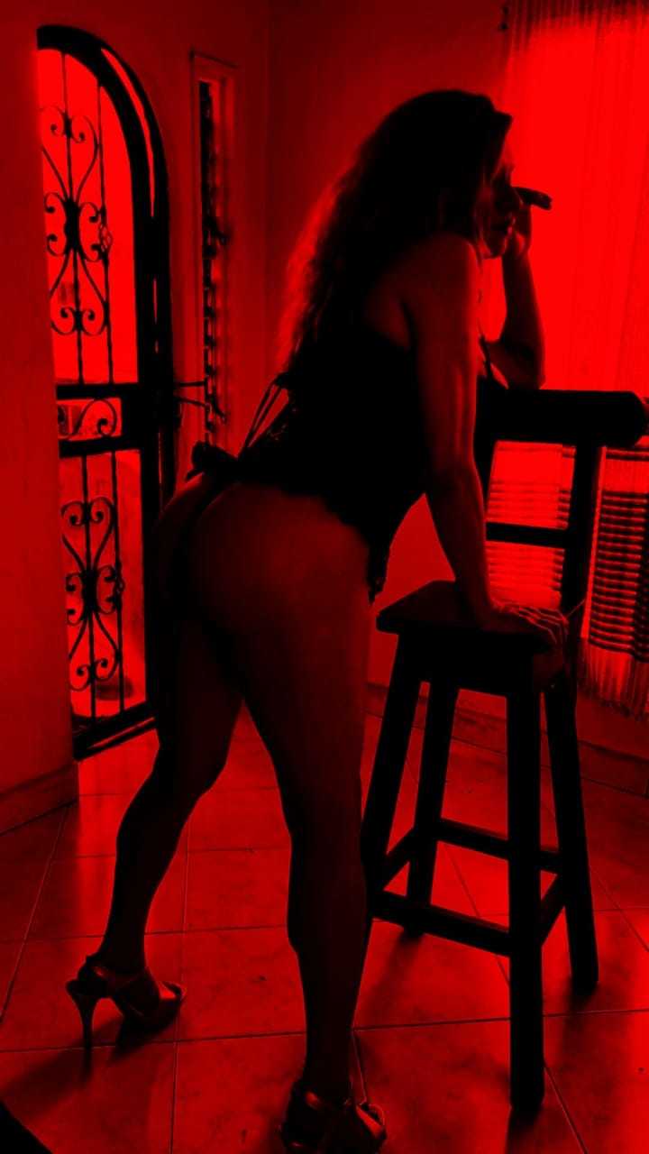 Live sex webcam photo for SabrinaWildd #7854109