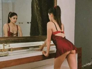 Live sex webcam photo for AliLohan #6083170