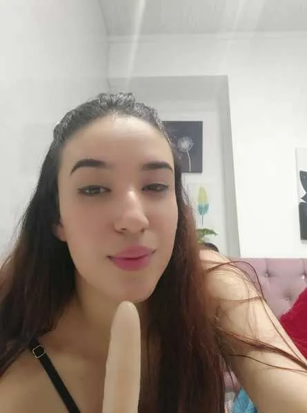 Live sex webcam photo for CiaraKarev #2758844