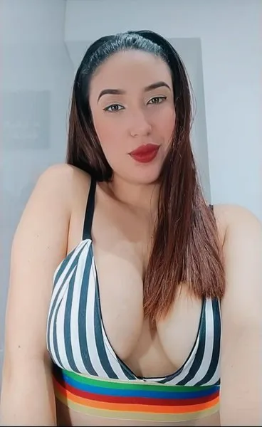 Live sex webcam photo for CiaraKarev #2764948