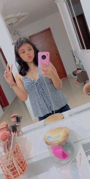 Live sex webcam photo for petitemasmela #2785343