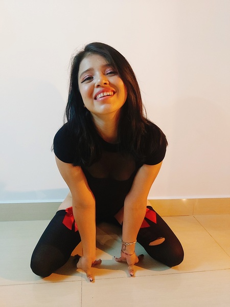 Live sex webcam photo for petitemasmela #2708446