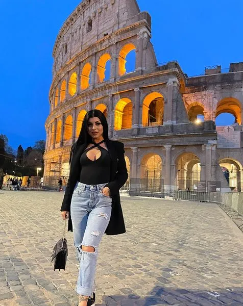 Live sex webcam photo for AnnabelleSquirts #3166345