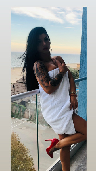 Live sex webcam photo for AnnabelleSquirts #2665078