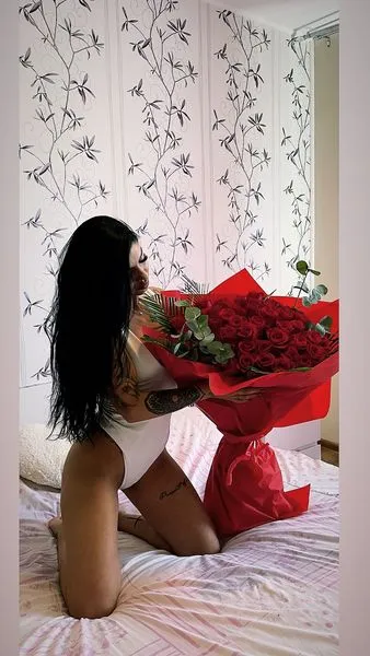 Live sex webcam photo for AnnabelleSquirts #3234062