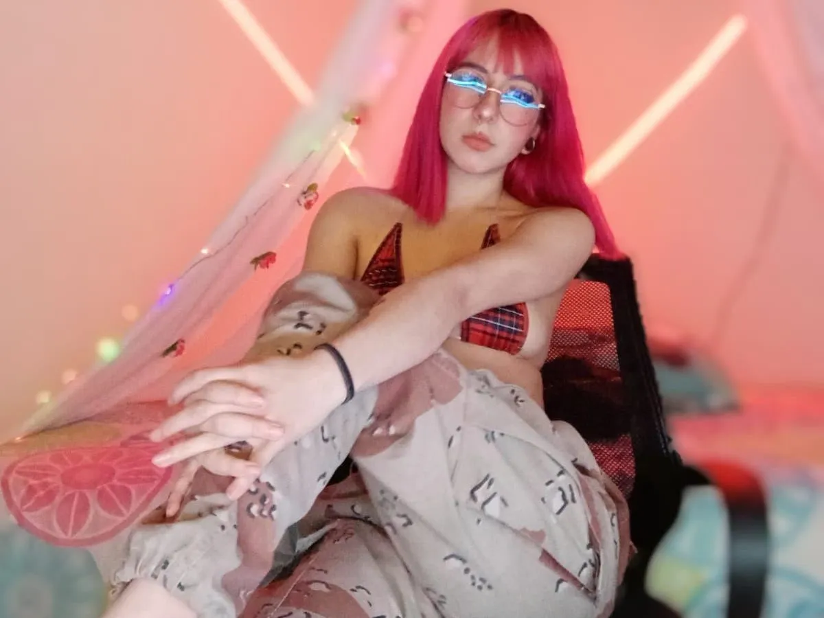 Live sex webcam photo for michellkolev1111 #3902812