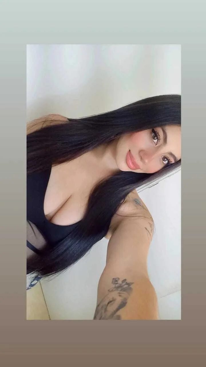 Live sex webcam photo for Mia_Thomsom #7944036