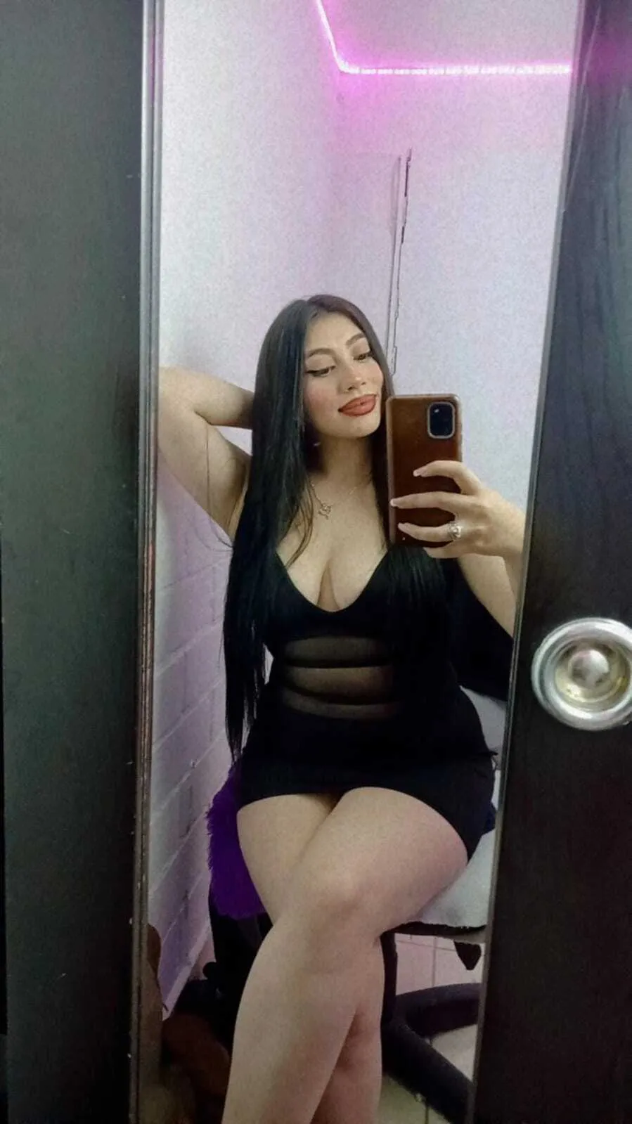 Live sex webcam photo for Mia_Thomsom #7944041