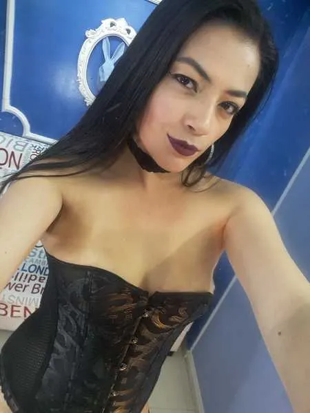 Live sex webcam photo for ZoeeDerek #2661178