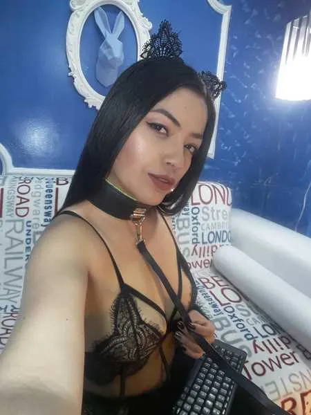 Live sex webcam photo for ZoeeDerek #2661174