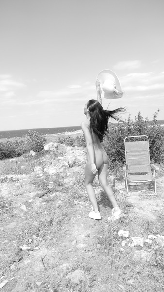 Live sex webcam photo for AwwLoolla #2631011