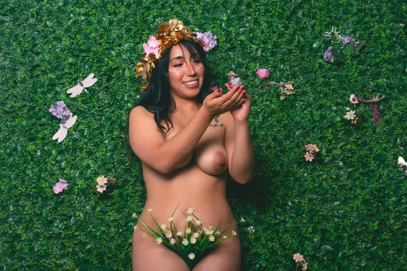 Live sex webcam photo for NiinaSantos #2770089