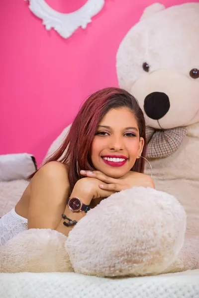 Live sex webcam photo for PetiteAriana #3055360