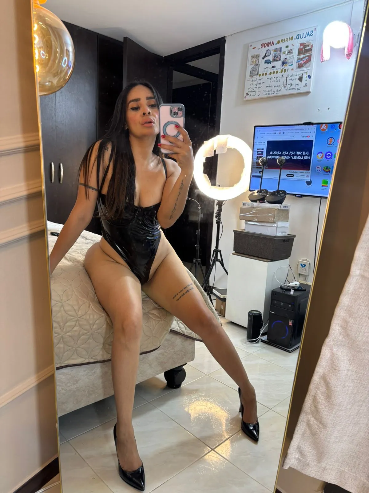 Live sex webcam photo for AlishaCartier #8159857