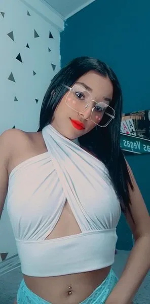 Live sex webcam photo for charlotteSexkim18 #3496174