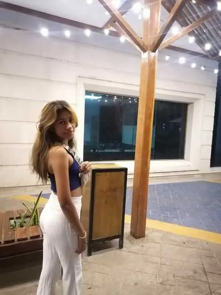 Live sex webcam photo for VivianDerricks #5270318