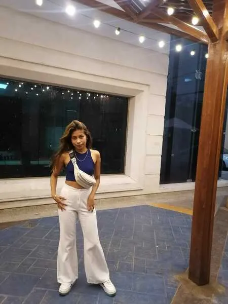 Live sex webcam photo for VivianDerricks #5270320