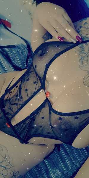 Live sex webcam photo for EMILYDEGRAAF #2953461