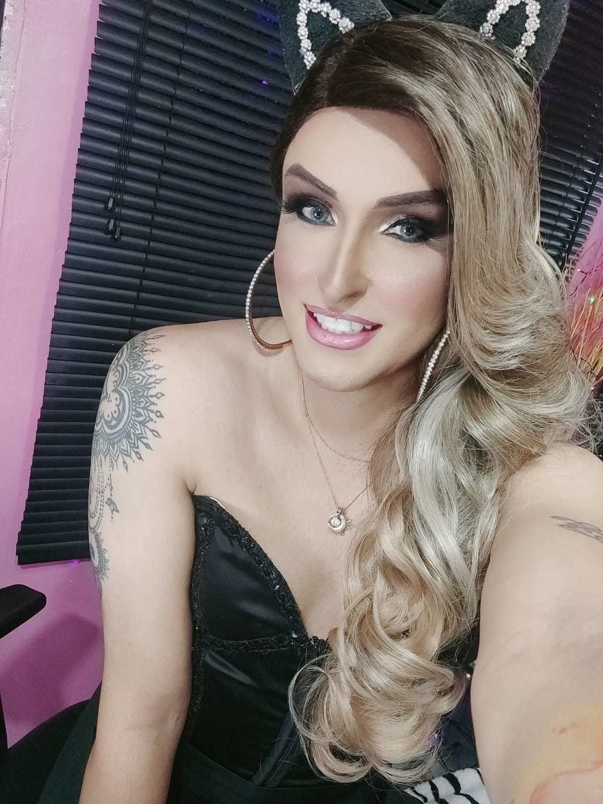 Live sex webcam photo for cristyvanessa #7399194