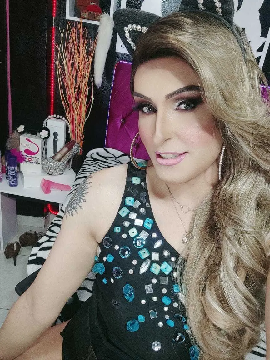 Live sex webcam photo for cristyvanessa #7399203