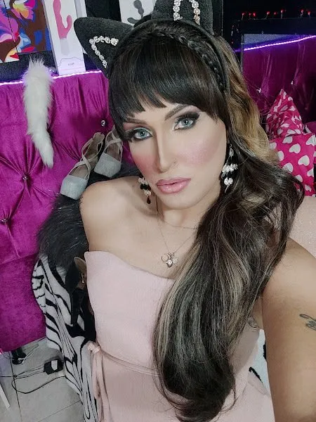 Live sex webcam photo for cristyvanessa #7399178