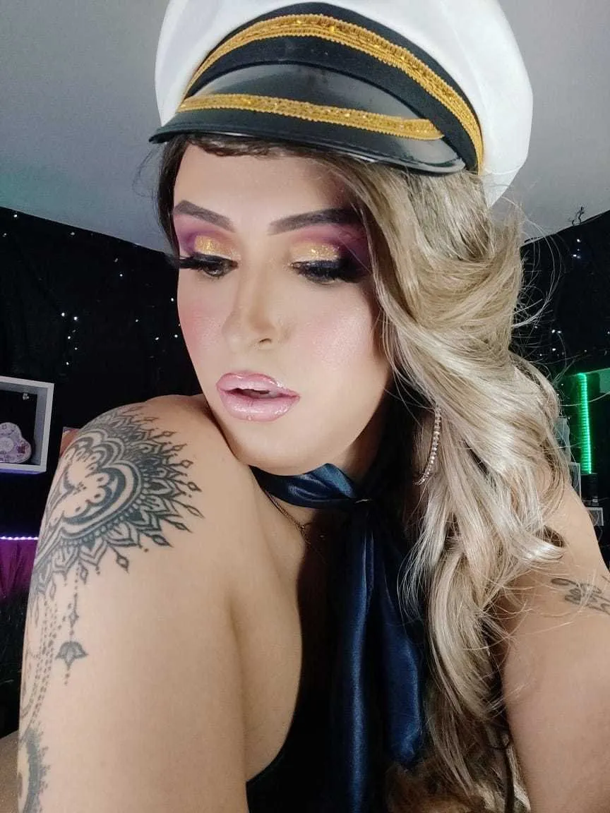 Live sex webcam photo for cristyvanessa #7399200