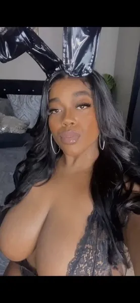 Live sex webcam photo for RhiannaRidge #3880844