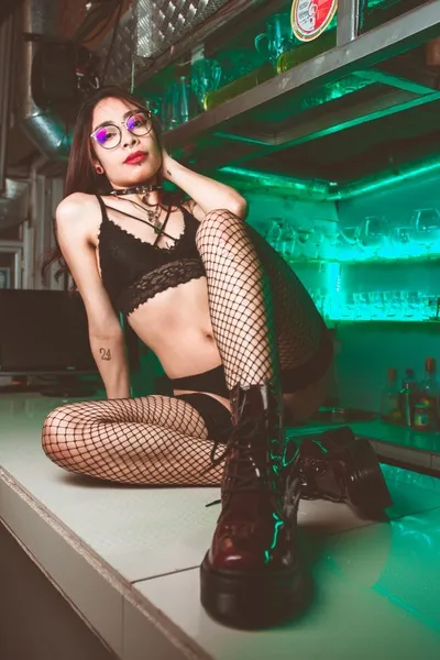 Live sex webcam photo for EmilyBrenson #3149785