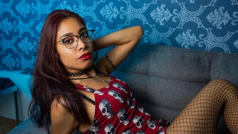 Live sex webcam photo for EmilyBrenson #2700627