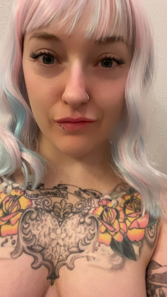 Live sex webcam photo for BillieHart #2712396