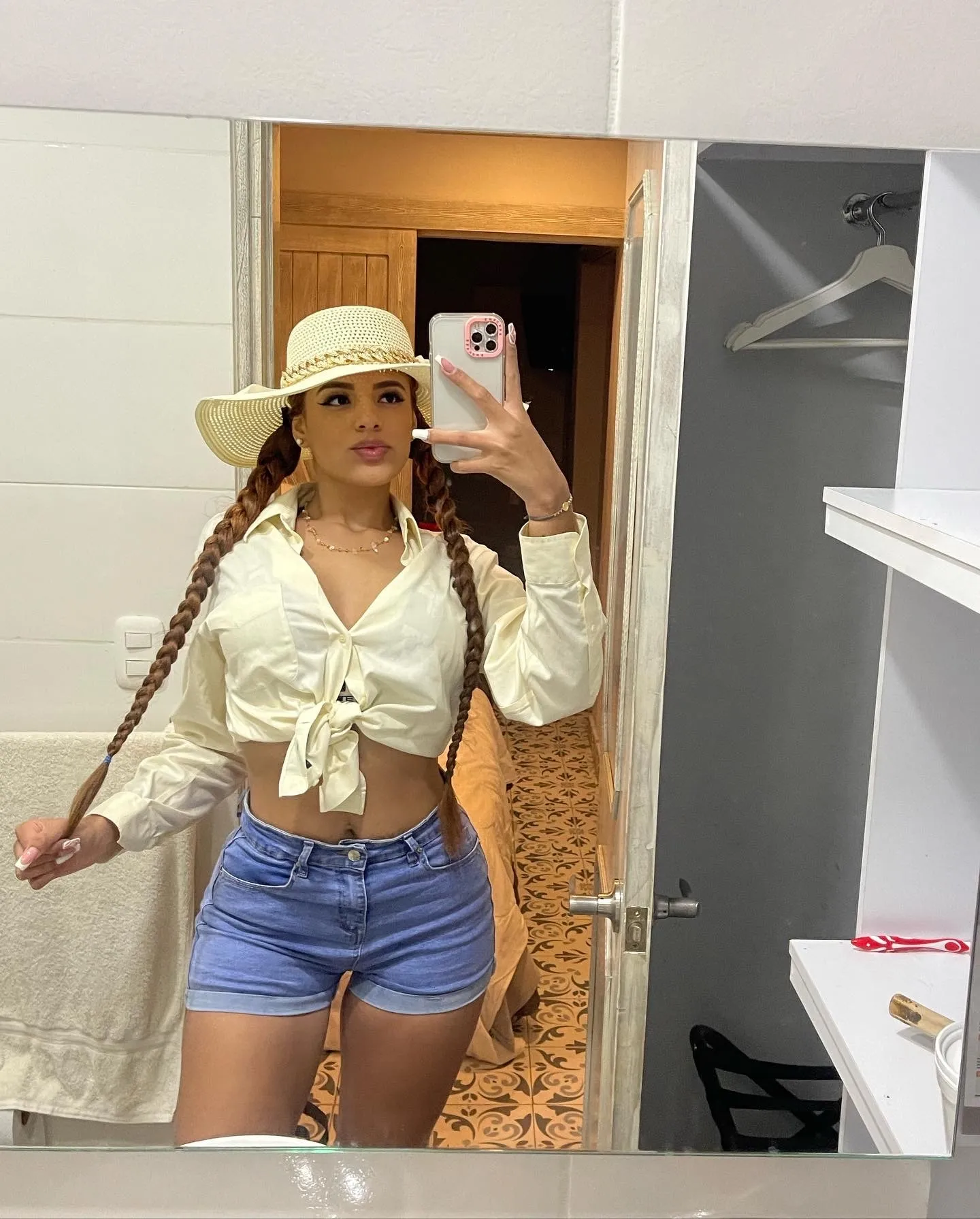 Live sex webcam photo for SherylRobinss #6193065