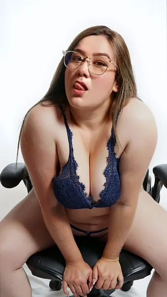 Live sex webcam photo for AuroraM00nblue #2793381