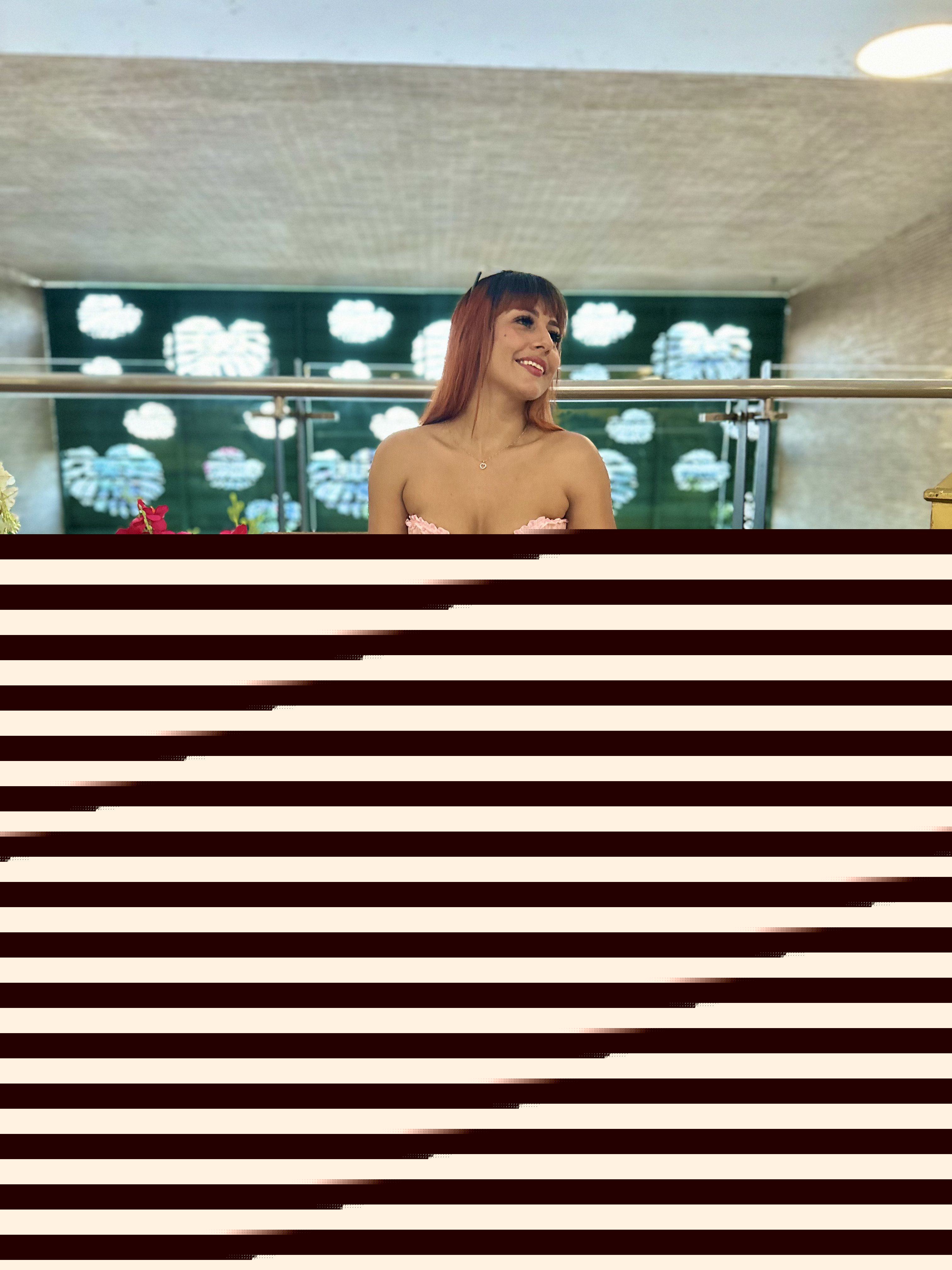 Live sex webcam photo for BbyySophie74 #7151022