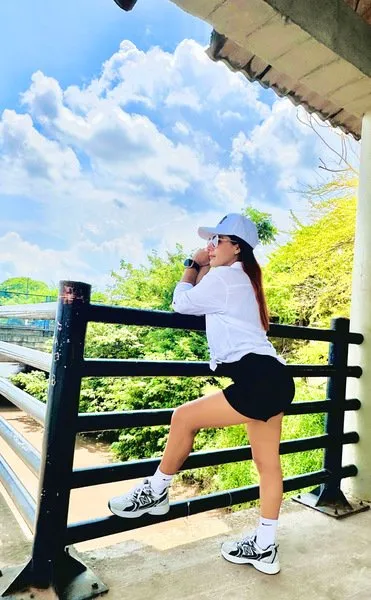 Live sex webcam photo for BbyySophie74 #7151058