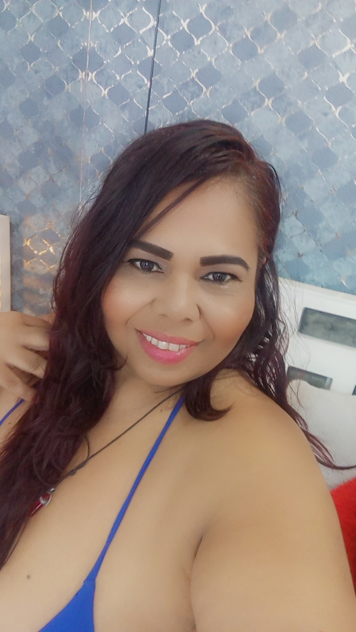 Live sex webcam photo for EricaHoftman #7419448