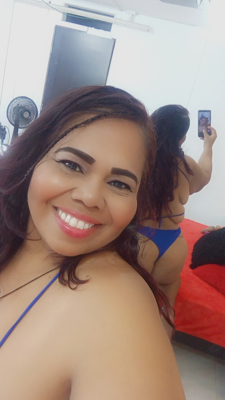 Live sex webcam photo for EricaHoftman #7419456