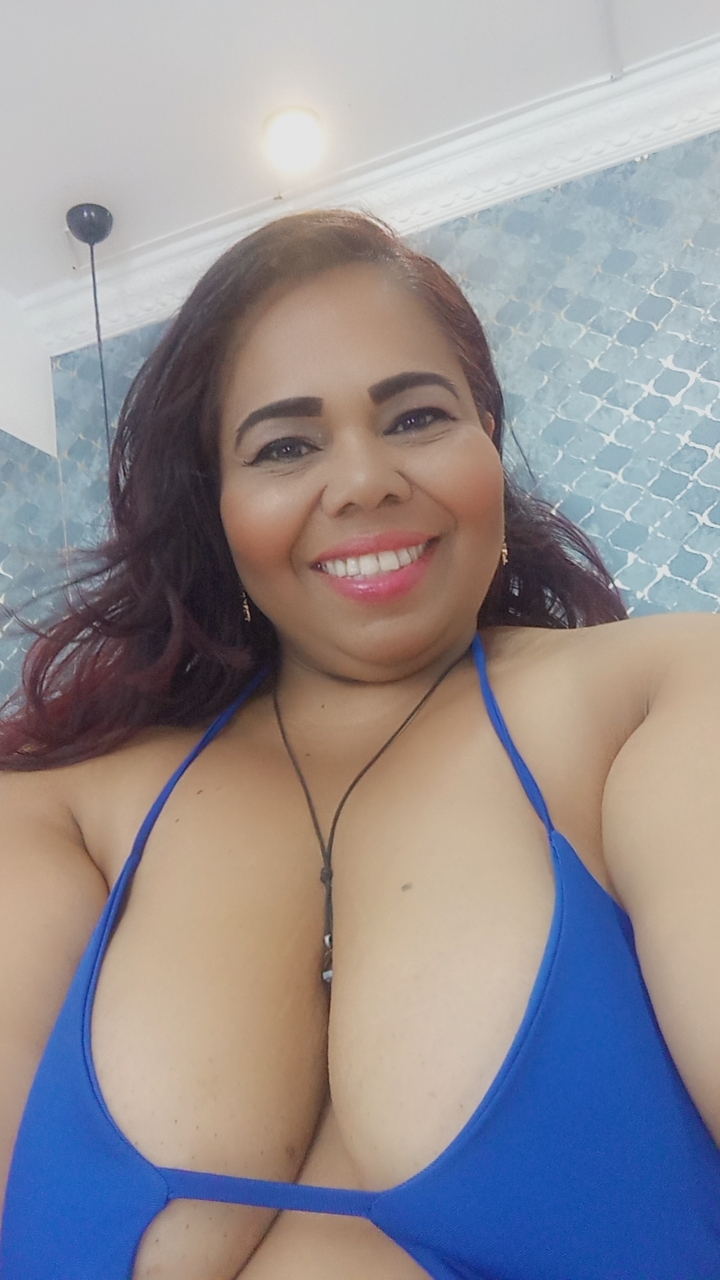 Live sex webcam photo for EricaHoftman #7419457