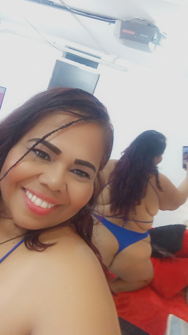 Live sex webcam photo for EricaHoftman #7419449