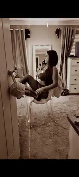 Live sex webcam photo for RoxxyClark #3012127